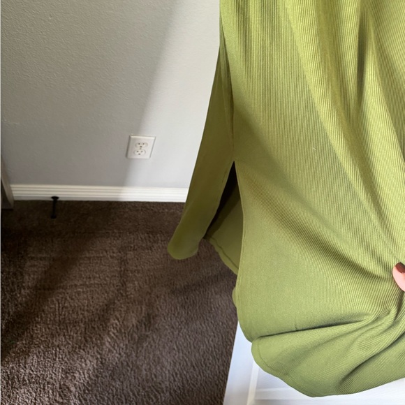 House of Harlow 1960 ribbed modal midi dress. Olive green (pesto).Size small.NWT - Picture 6 of 6